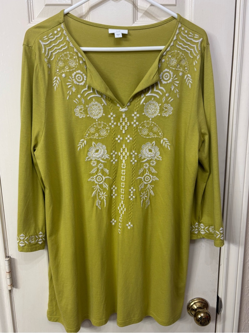 J. Jill Olive Green Embroidered V-Neck Tunic Size L